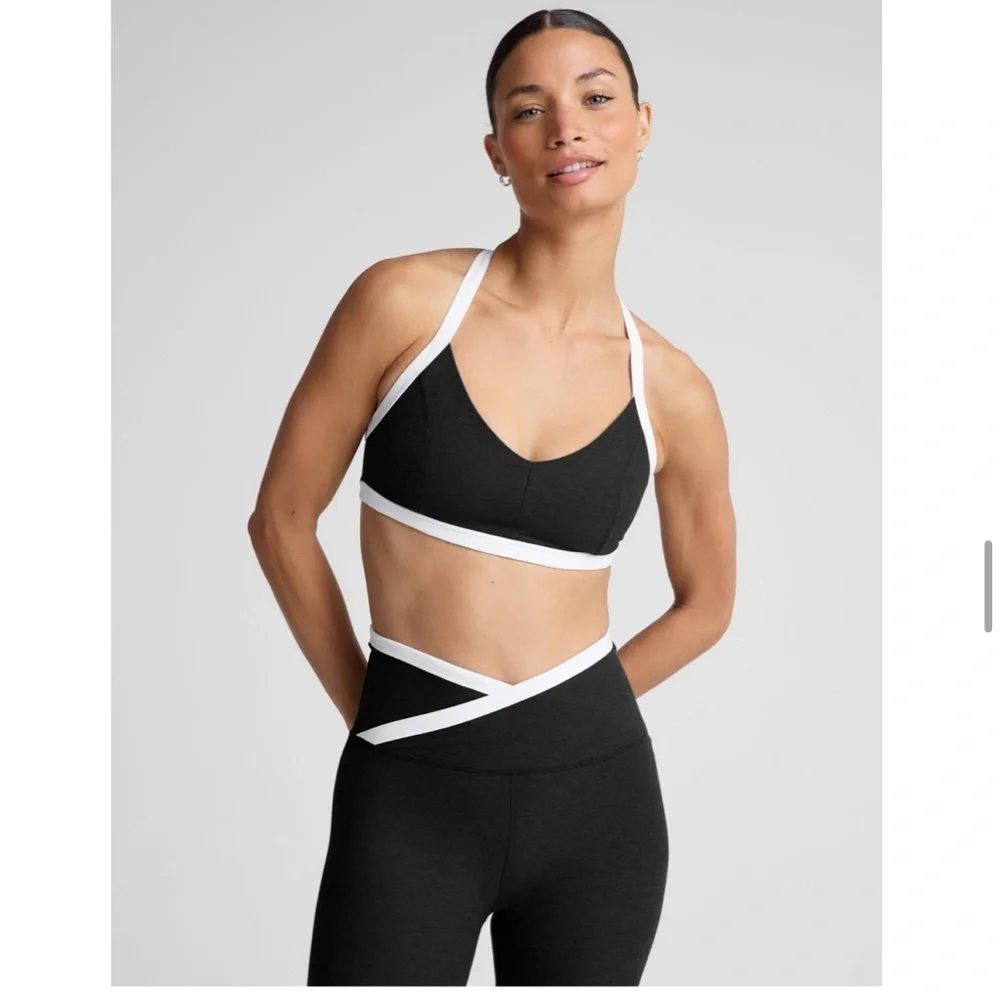 Beyond Yoga Women's Medium Spacedye Outlines Bra Black White NWT Contrast Stripe